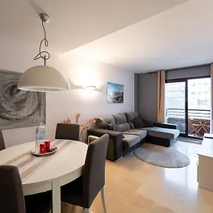 Comfy Downtown + Private Terrace Appartamento